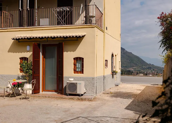 Tormini Scalo 公寓